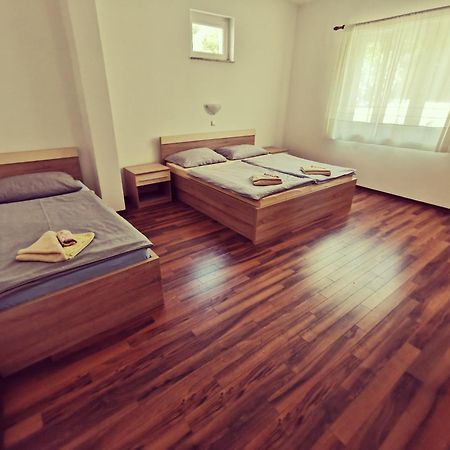 Haus Maro Apartment Супетарска Драга Стая снимка